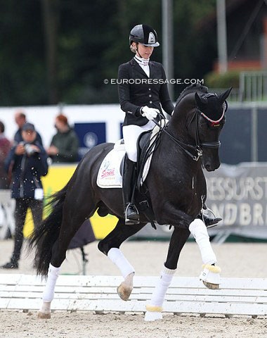 Simone Pearce and Quando Unico finish fourth at the 2021 World Young Horse Championships :: Photo © Astrid Appels