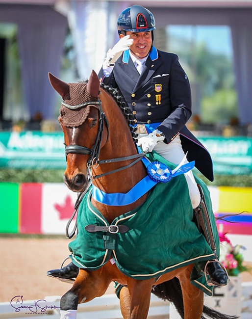 Cesar Parra salutes the crowds at the 2020 Global Dressage Festival in Wellington :: Photo © Sue Stickle