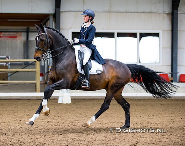 Daphne van Iwaarden on Zonnaleone in 2021 :: Photo © Digishots