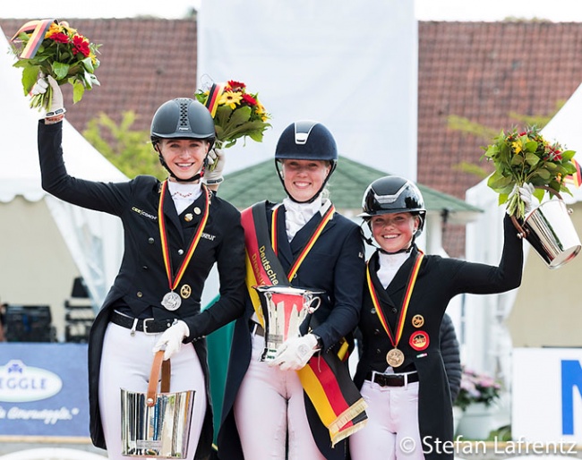 Helen Erbe, Alina Schrader, Paulina Holzknecht on the podium at the 2022 German Under 25 Championships :: Photo © Stefan Lafrentz