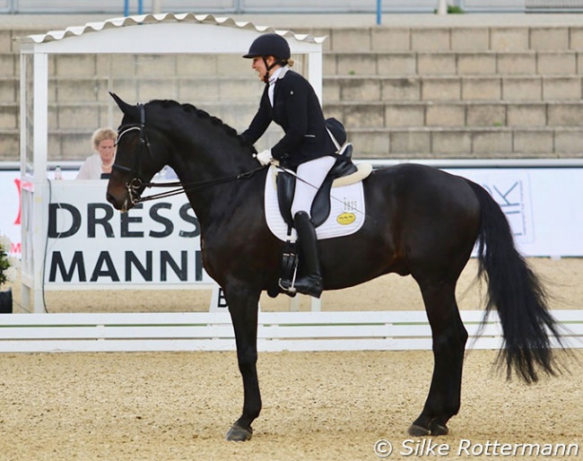Gianna Regenbrecht and Furst Sinclair at the 2022 CPEDI Mannheim :: Photo © Silke Rottermann