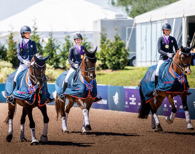 The 2022 NAYC Region 4 Junior Dressage Team. ©KTB Creative