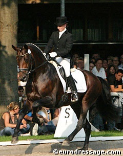 Jana Freund and Lord Loxley at the 2004 Bundeschampionate :: Photo © Astrid Appels