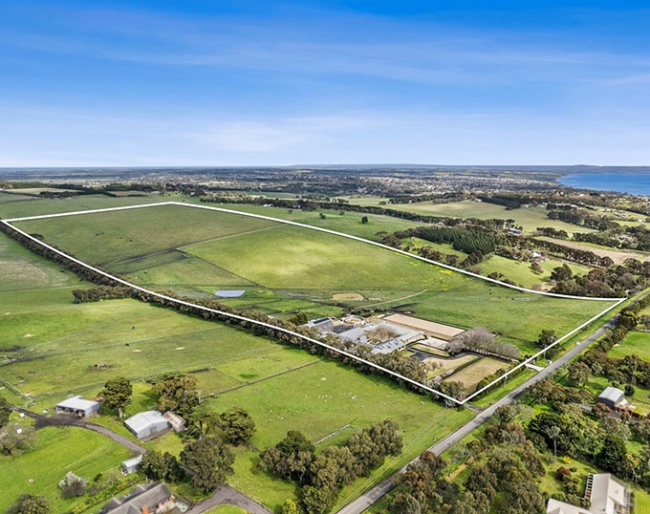 Photo © Charles Stewart Realtor