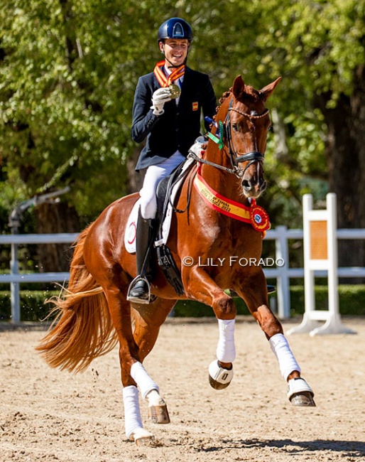Sergio Moron wins the 4-year old division on the Danish bred Sick-Sack at the 2022 Spanish Young Horse Championships :: Photo © Astrid Appels