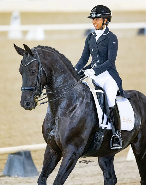 Genay Vaughn and Fleur Noir WSHS :: Photo © Terri Miller