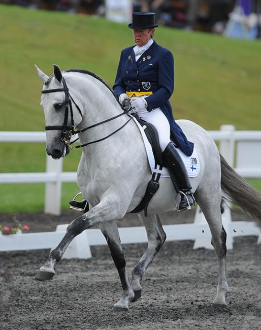 Kyra Kyrklund on the Lusitano stallion Rico at the 2009 CDI Hartpury