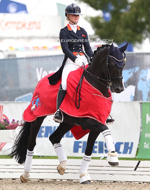 Kimberly Pap and Jersey won the 7-yo consolation final at the 2021 World Young Horse Championships :: Photo © Astrid Appels