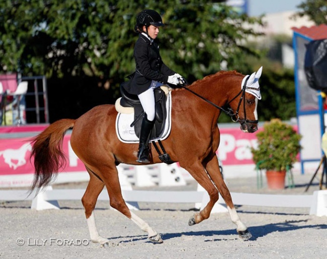 Itziar Alonso Fuentes and Groeze's Rakker :: Photo © Lily Forado