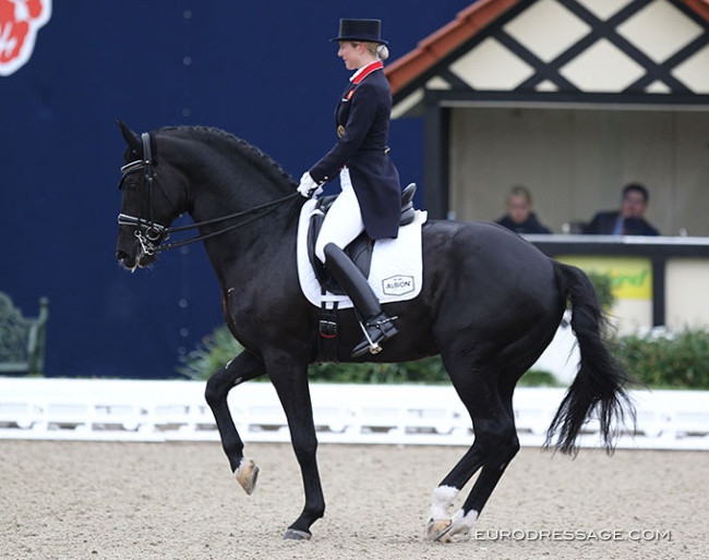 Laura Tomlinson and Capri Sonne Jr at the 2019 CDI Hagen :: Photo © Astrid Appels