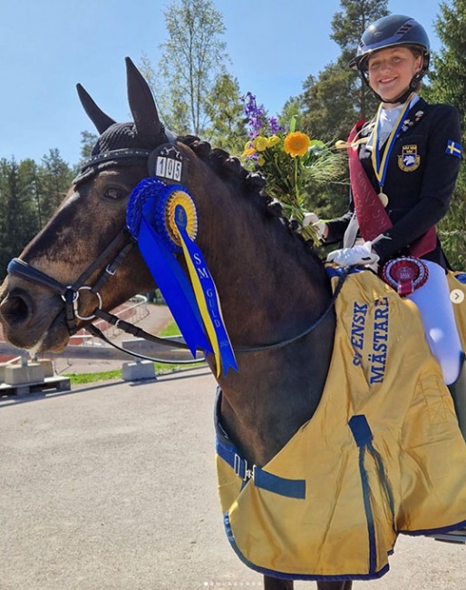 Ronja Kardos and Nice One win the 2023 Swedish Pony Championships :: Photo © private