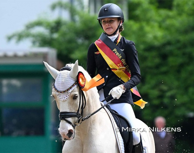 The 2023 Preis der Besten in Warendorf saw four new champions. Here pony winner Mia Allegra Lohe :: Photo © Mirka Nilkens