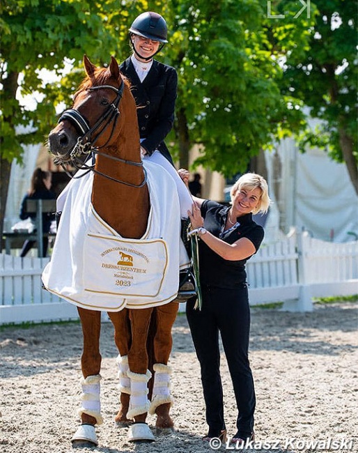 Emma Lienert with coach Anna Campanella at the 2023 CDI-W Mariakalnok :: Photos © Lukasz Kowalski