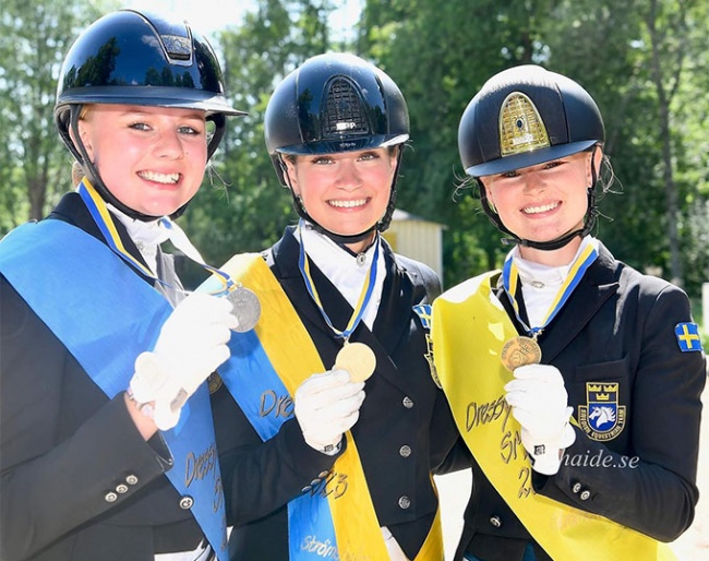 The Young Riders podium: Blanca Bosson, Hedda Thunberg, Ellen Olsson :: Photo © Haide Westring