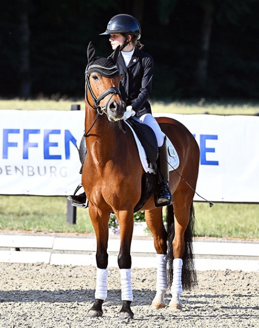 The 10-year old Lilly Kasselmann on Golden Clooney is nominated for the 2023 German Developing Pony Rider Championship :: Photo © Mhisen