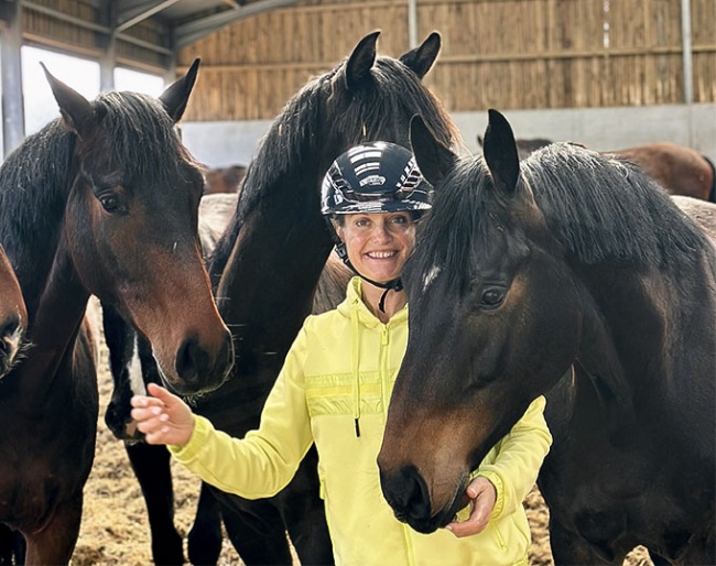 International Grand Prix rider Anna Ross of Elite Dressage :: Photos © Tanja Davis