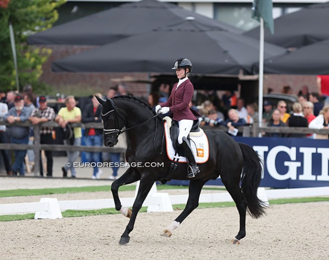 Jessica Lynn Thomas and Maddox Mart at the 2022 World Young Horse Championships :: Photo © Astrid Appels