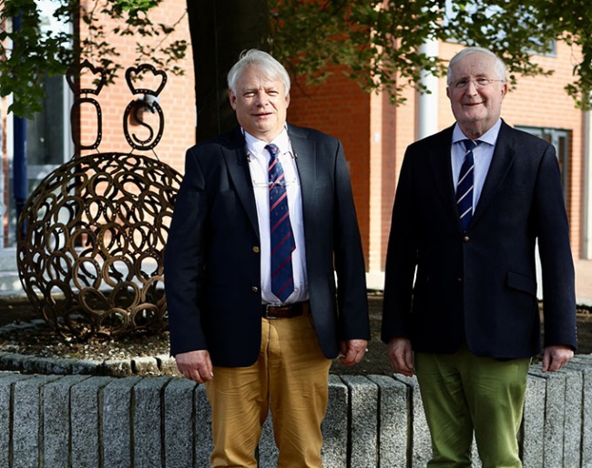 Lothar Scholl, newly elected to the board, and Dr. Wolfgang Schulze-Schleppinghoff, President of the Oldenburg Horse Breeders’ Association :: Photo © OLD Art