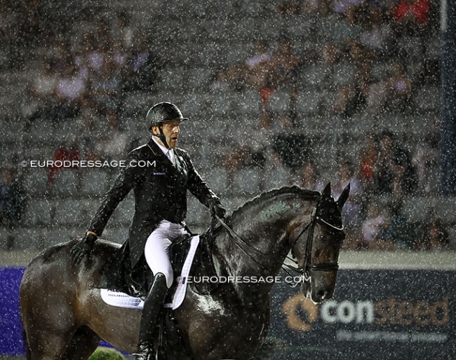 After almost 40 C° heat a thunderstorm broke out over Aachen with lightning and torrential downpours. Wim Verwimp and Jedai de Massa got the brunt of it :: Photo © Astrid Appels