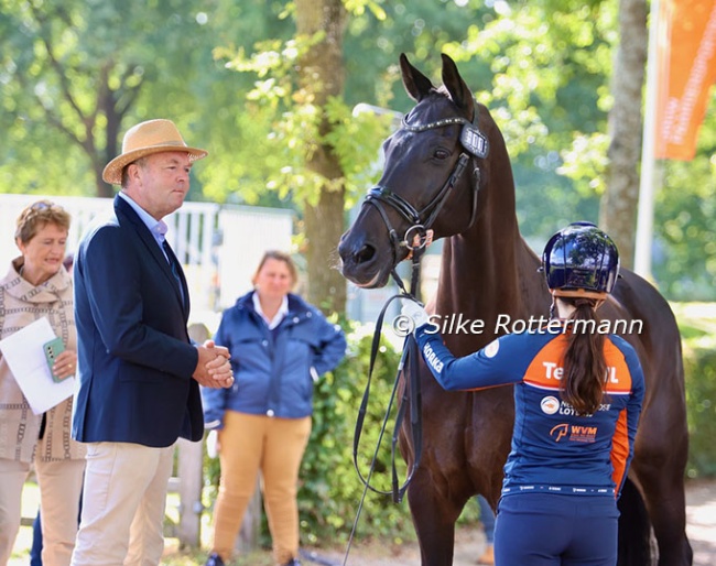 Britney de Jong’s Caramaba (by Tuschinski x Gribaldi) at the horse inspection for the 2025 European Para Dressage Championships :: Photos © Silke Rottermann