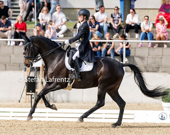 Giulia Gasztecki and Deine Freude in the Burgpokal qualifier at the 20é( CDN Mannheim :: Photo © Stefan Lafrentz