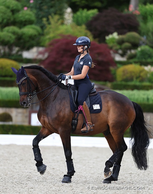 Theodora Livanos and Robinvale schooling at the 2025 European Under 25 Championships :: Photo © Astrid Appels