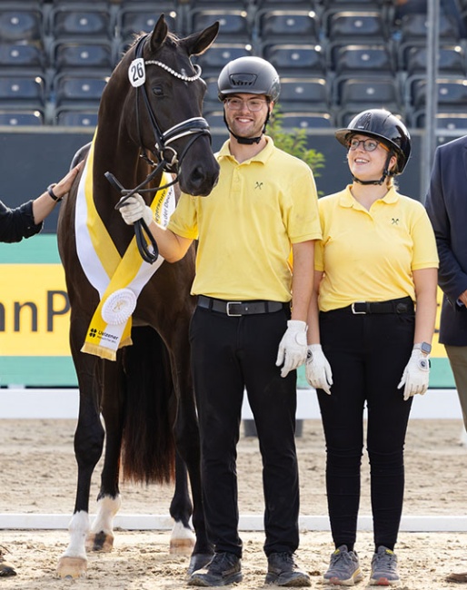  Champion Mare Dressage Hann.Pr.A. Beautiful Vibe  :: Photo © Hanoverian Society).