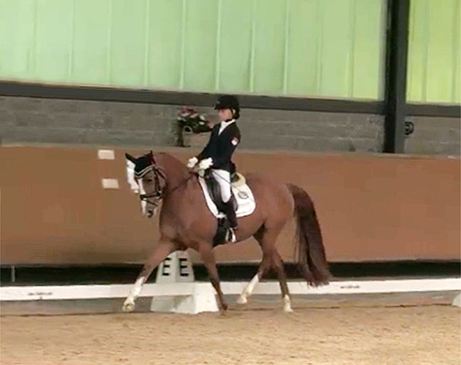 Leonie-Sophie Galmbacher on Okelani