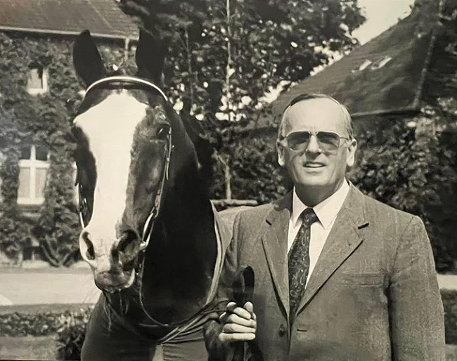 Dr. Lehmann and Paradox (by Papayer xx) who was one of his first purchases for the state stud and became a legend.