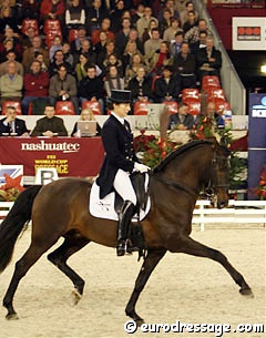 Catherine Henriquet on Carinho des Noes at the 2004 CDI Mechelen :: Photo © Astrid Appels