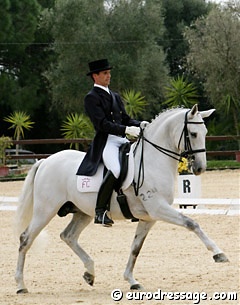 Nuno Vicente and Nostradamus do Top at the 2005 Sunshine Tour CDI in Vejer de la Frontera :: Photo © Astrid Appels