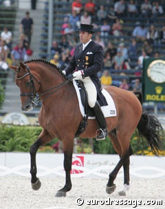 Cesar Parra and Galant du Serein at the 2006 World Equestrian Games :: Photo © Astrid Appels