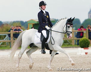 Verwimp and Tonkawa SD at the 2009 European Pony Championships in Moorsele :: Photo © Astrid Appels